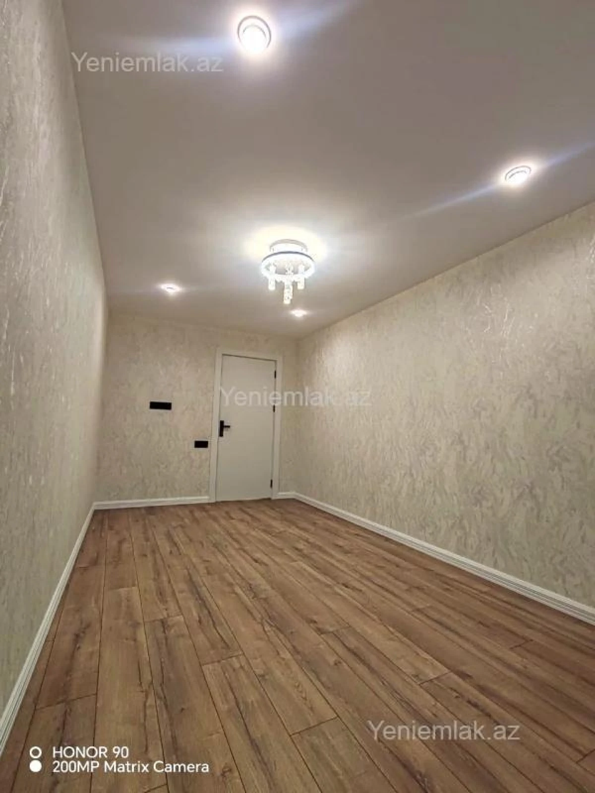 Satılır 3 otaqlı köhnə tikili 70 m²