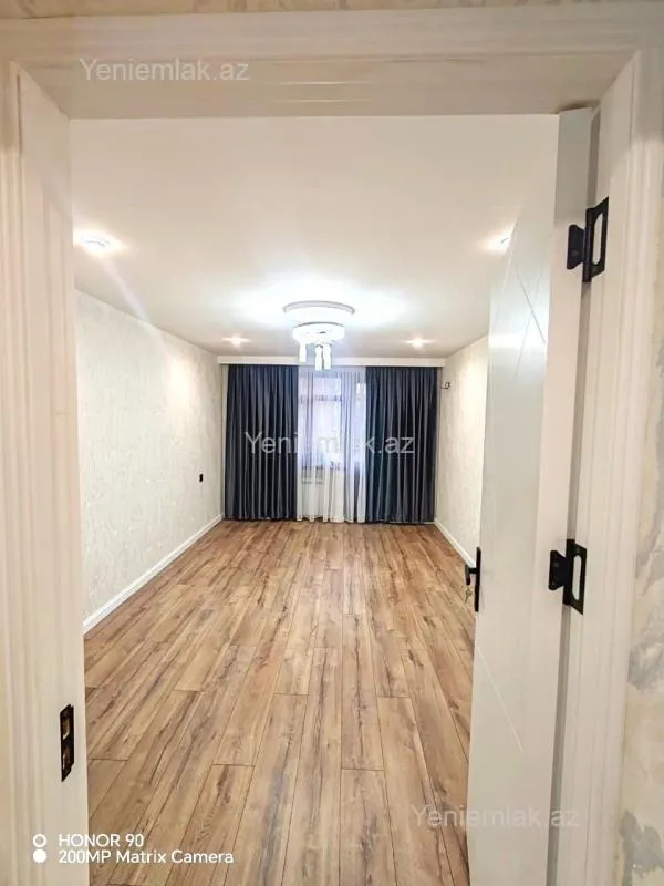 Satılır 3 otaqlı köhnə tikili 70 m²