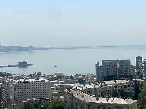 Satılır 4 otaqlı yeni tikili 180 m²