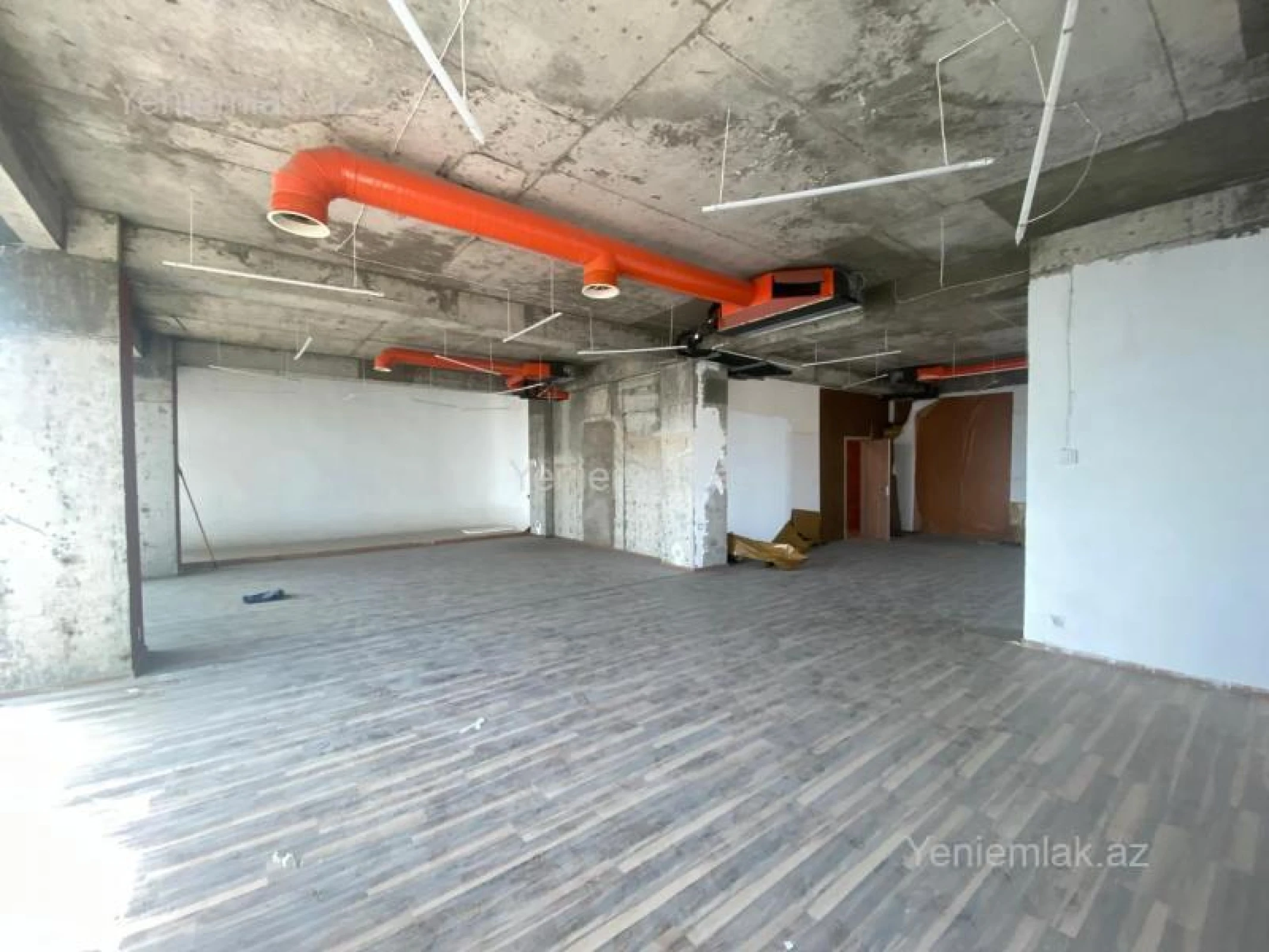 Satılır 4 otaqlı yeni tikili 180 m²