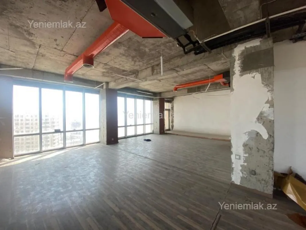 Satılır 4 otaqlı yeni tikili 180 m²