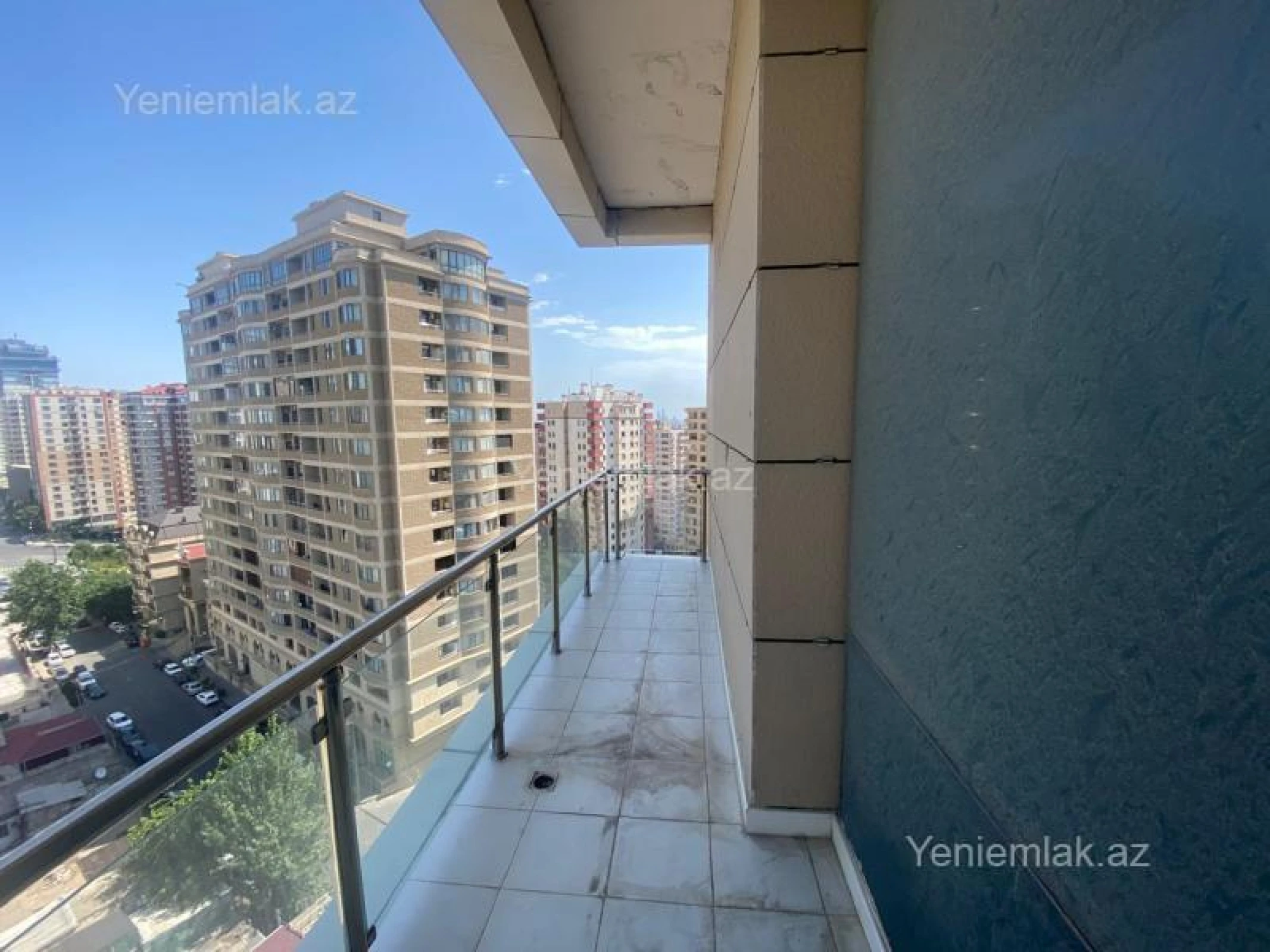 Satılır 4 otaqlı yeni tikili 180 m²