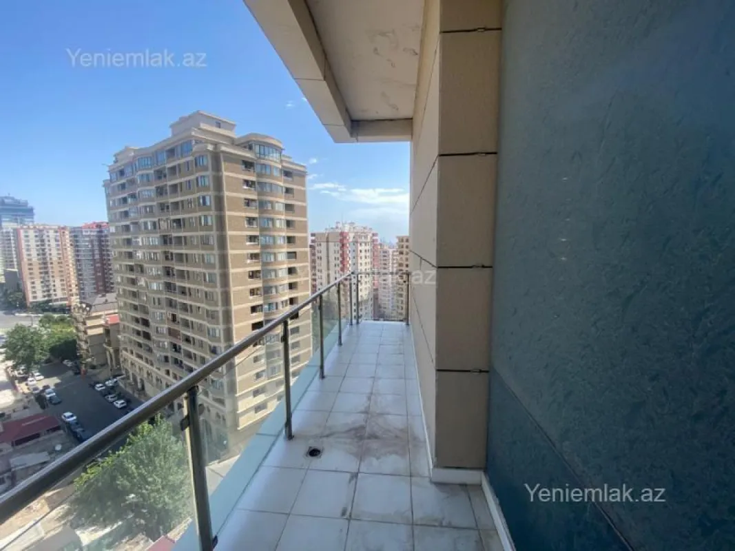 Satılır 4 otaqlı yeni tikili 180 m²