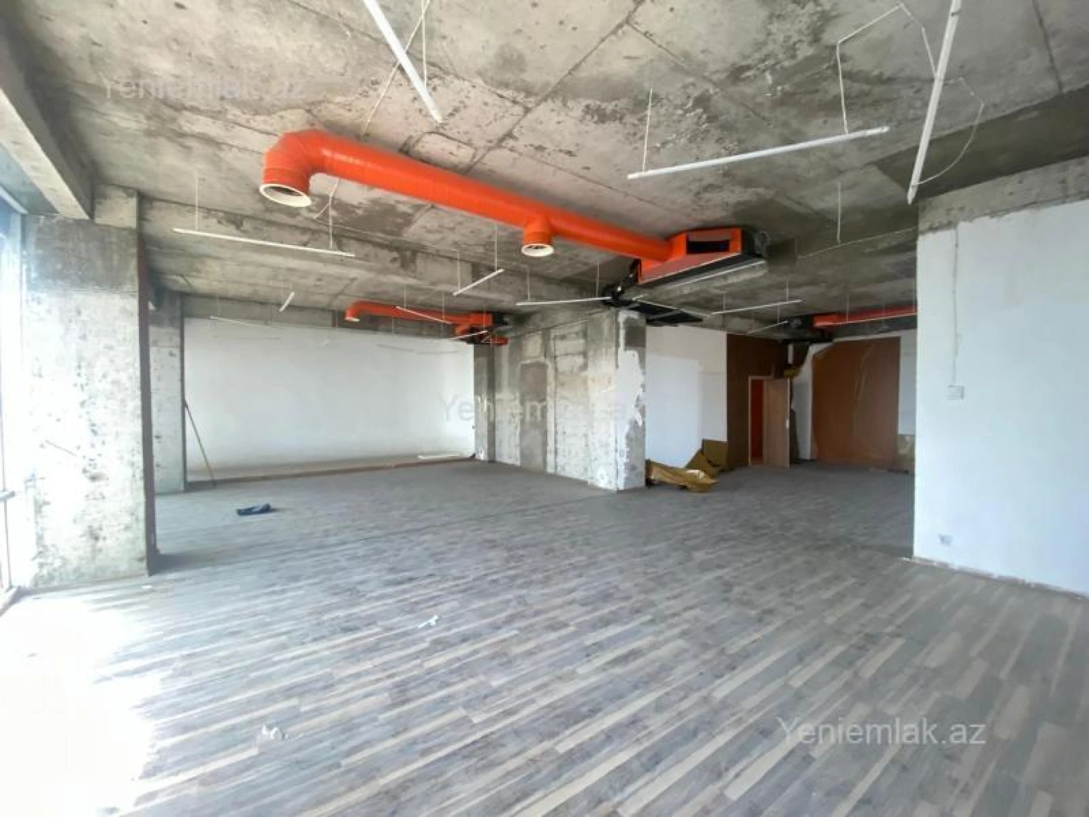 Satılır 4 otaqlı yeni tikili 180 m²