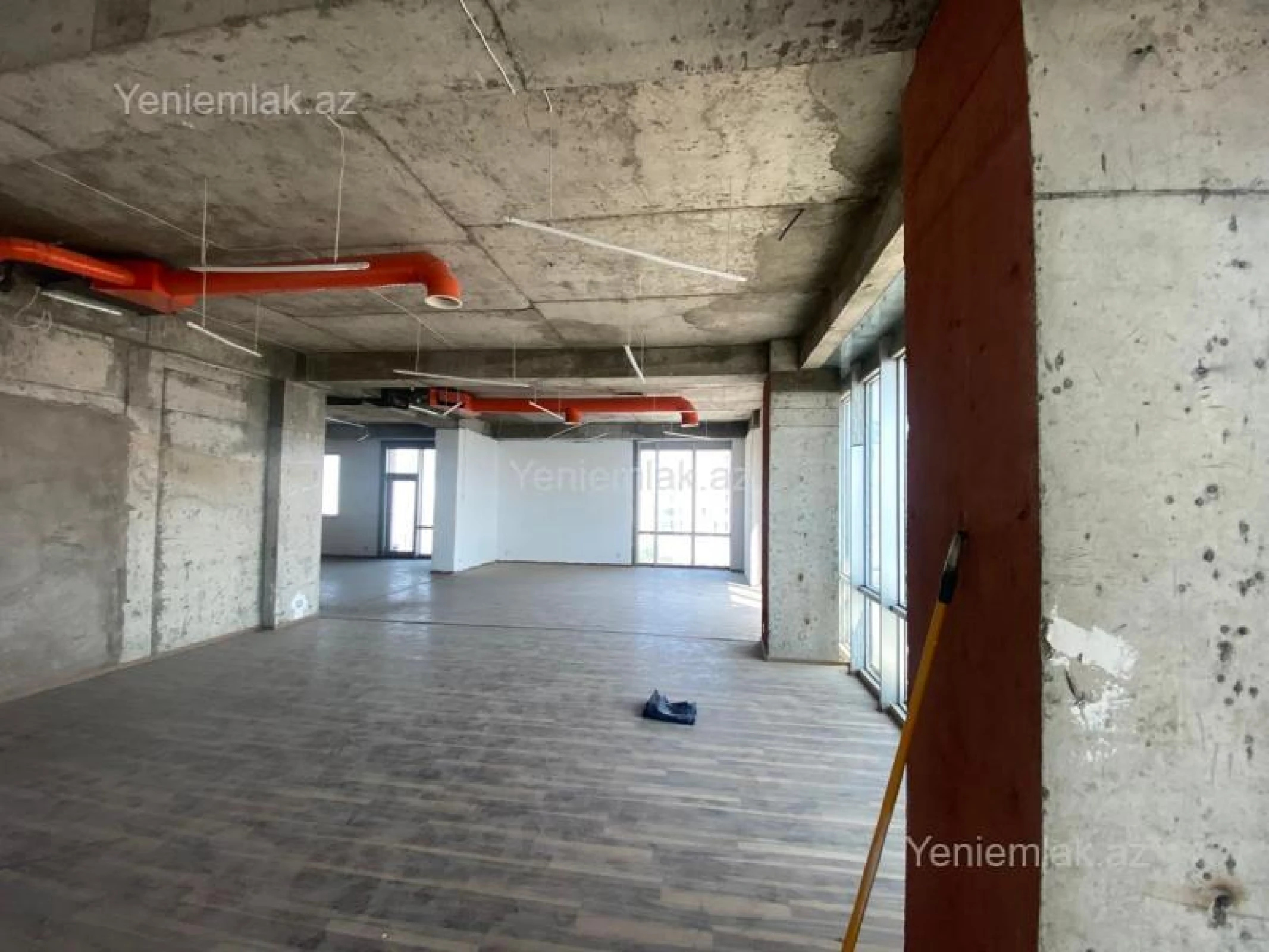 Satılır 4 otaqlı yeni tikili 180 m²
