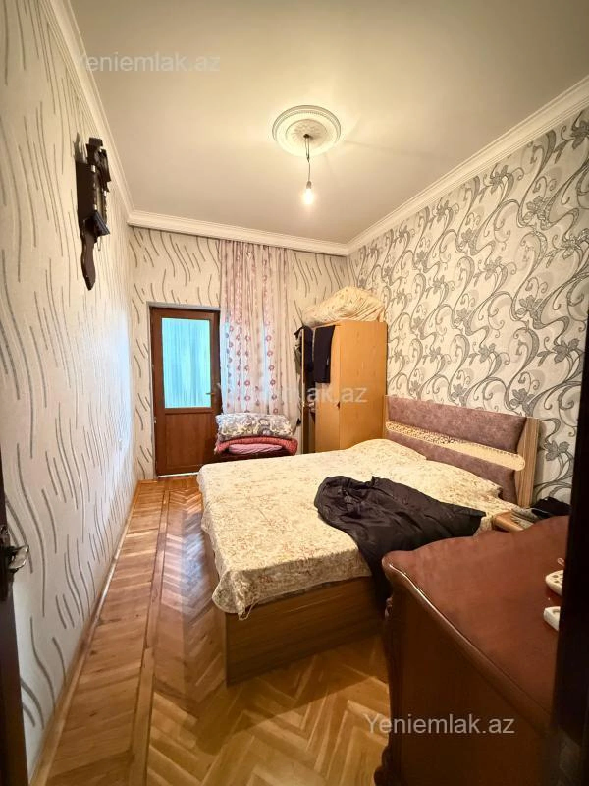 Satılır 3 otaqlı köhnə tikili 100 m²