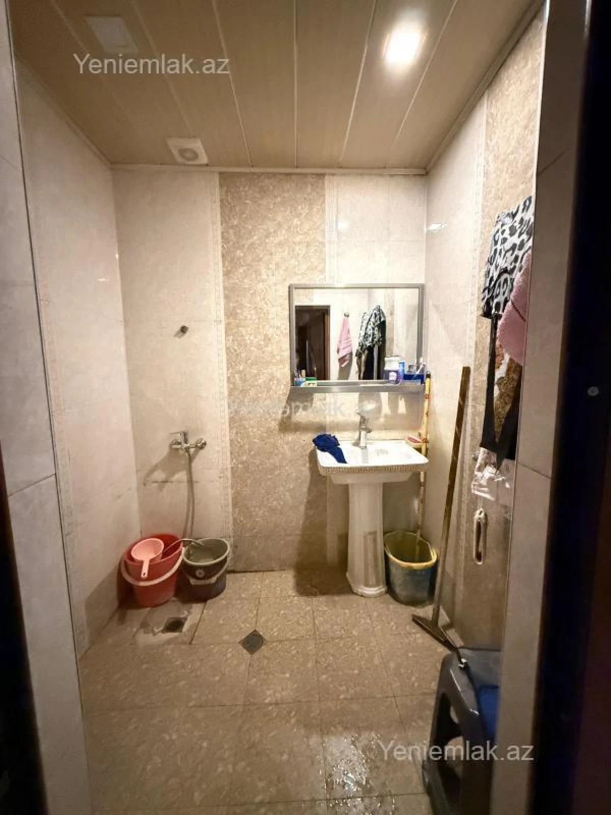 Satılır 3 otaqlı köhnə tikili 100 m²