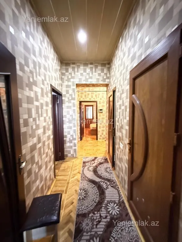 Satılır 3 otaqlı köhnə tikili 100 m²