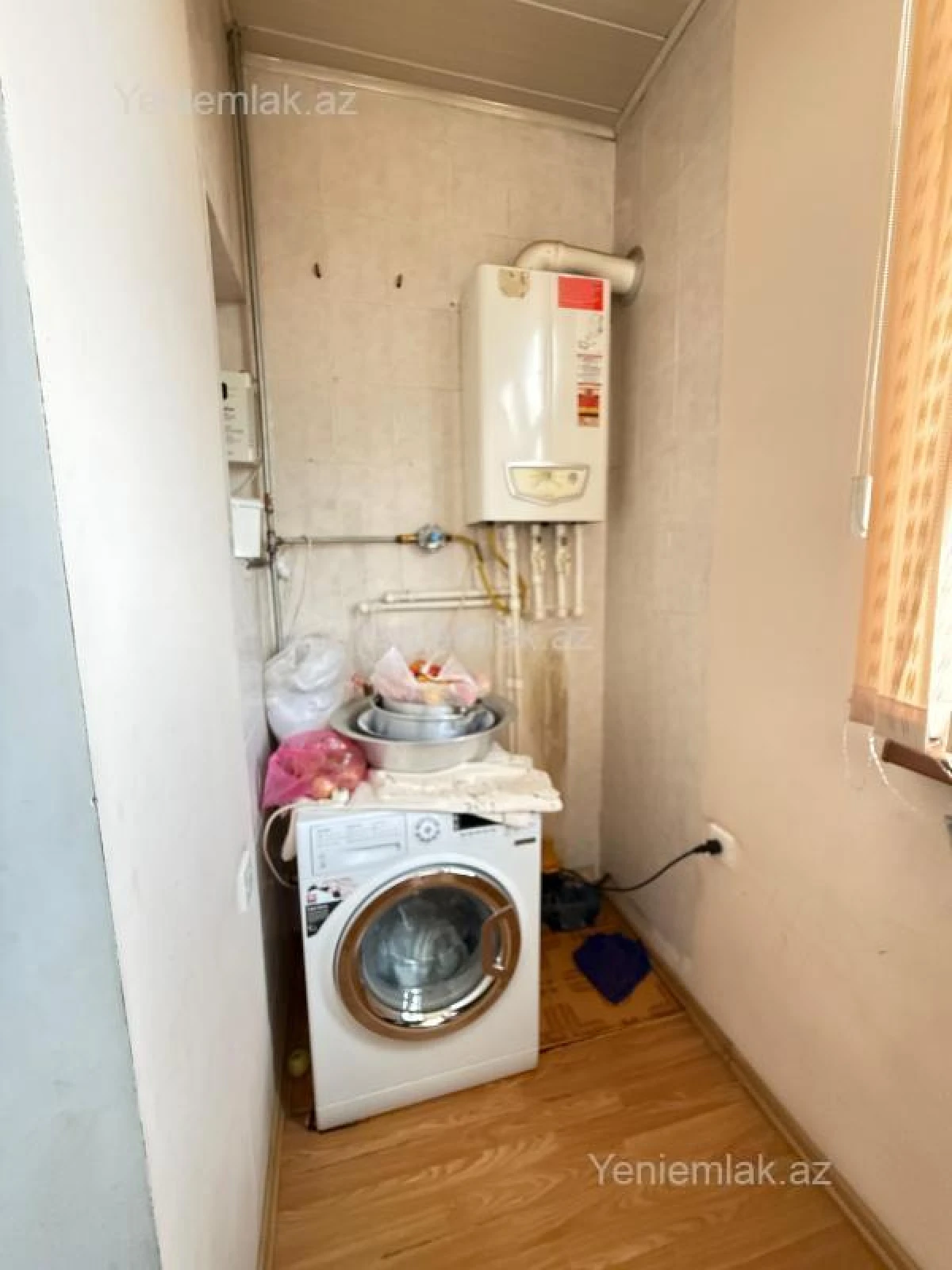 Satılır 3 otaqlı köhnə tikili 100 m²