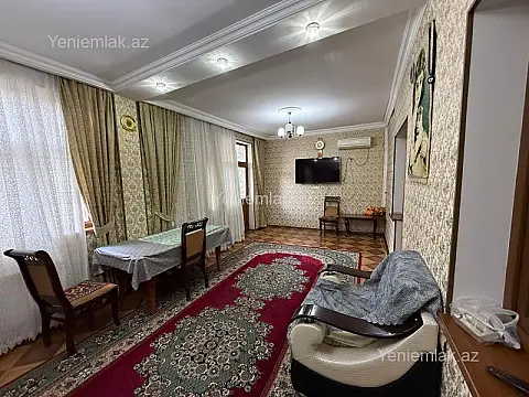 Satılır 3 otaqlı köhnə tikili 100 m²
