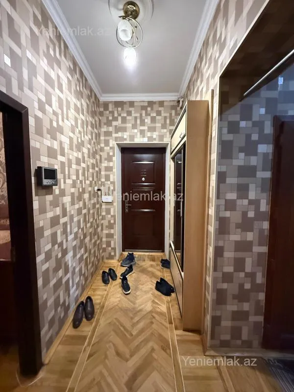 Satılır 3 otaqlı köhnə tikili 100 m²