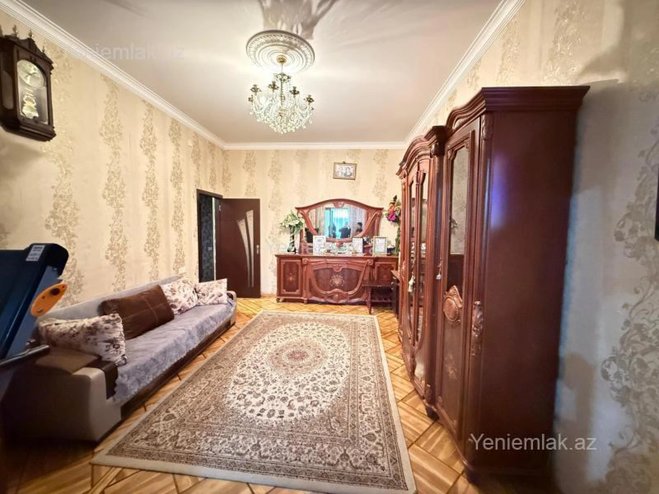 Satılır 3 otaqlı köhnə tikili 100 m²