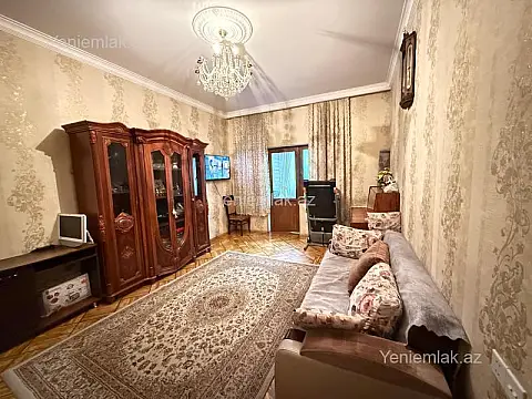Satılır 3 otaqlı köhnə tikili 100 m²