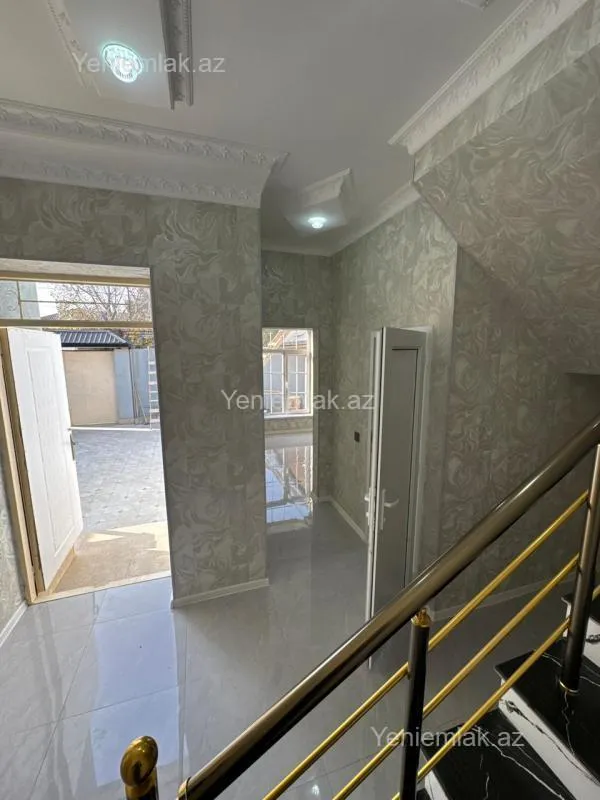 Satılır 5 otaqlı həyət evi 160 m²