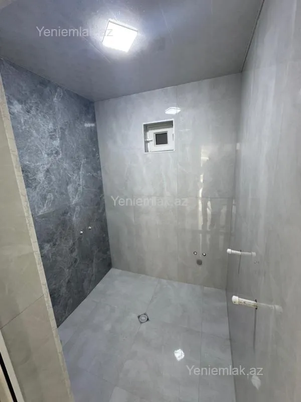 Satılır 5 otaqlı həyət evi 160 m²
