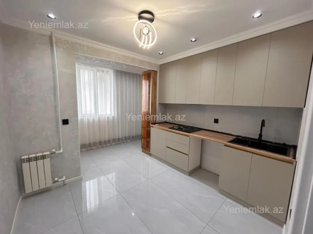 Satılır 3 otaqlı köhnə tikili 76 m²