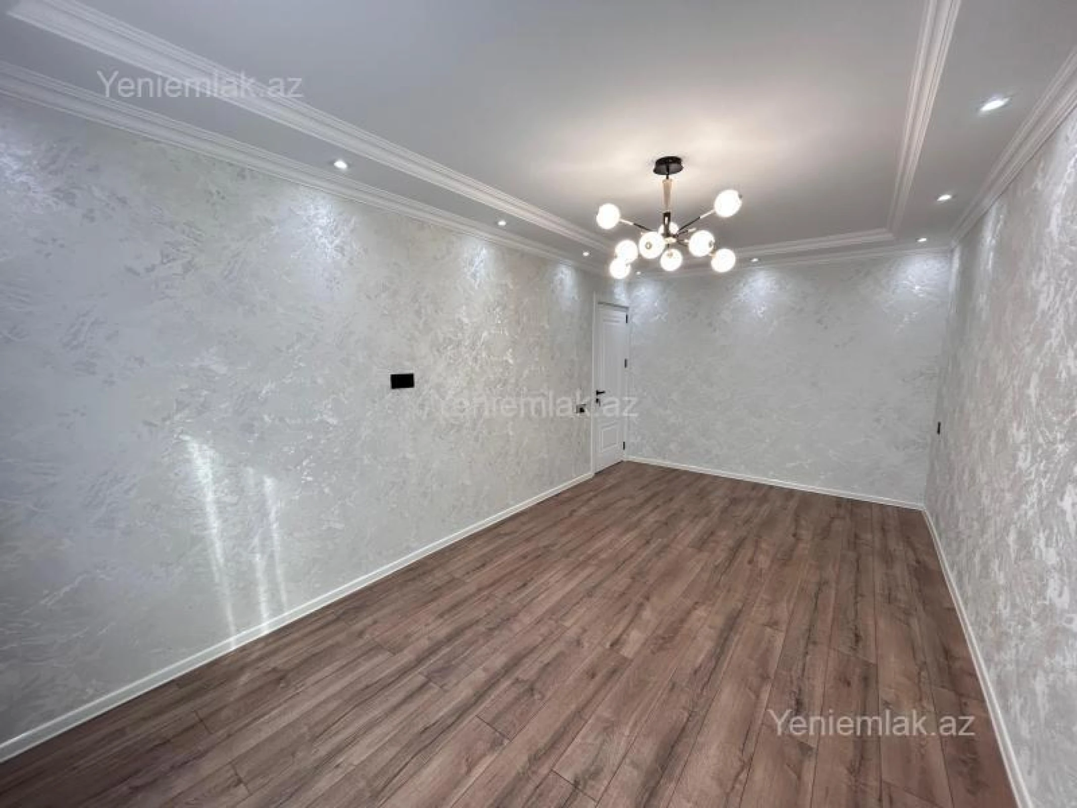 Satılır 3 otaqlı köhnə tikili 76 m²