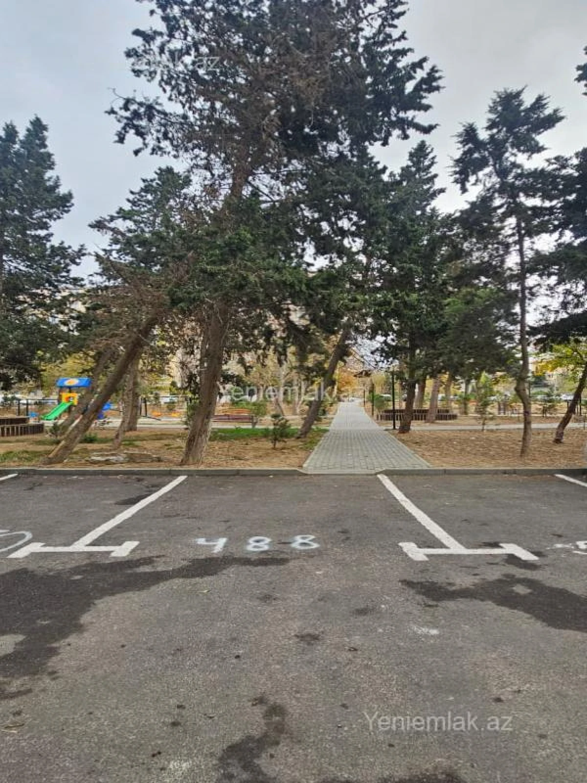 Satılır 3 otaqlı köhnə tikili 90 m²