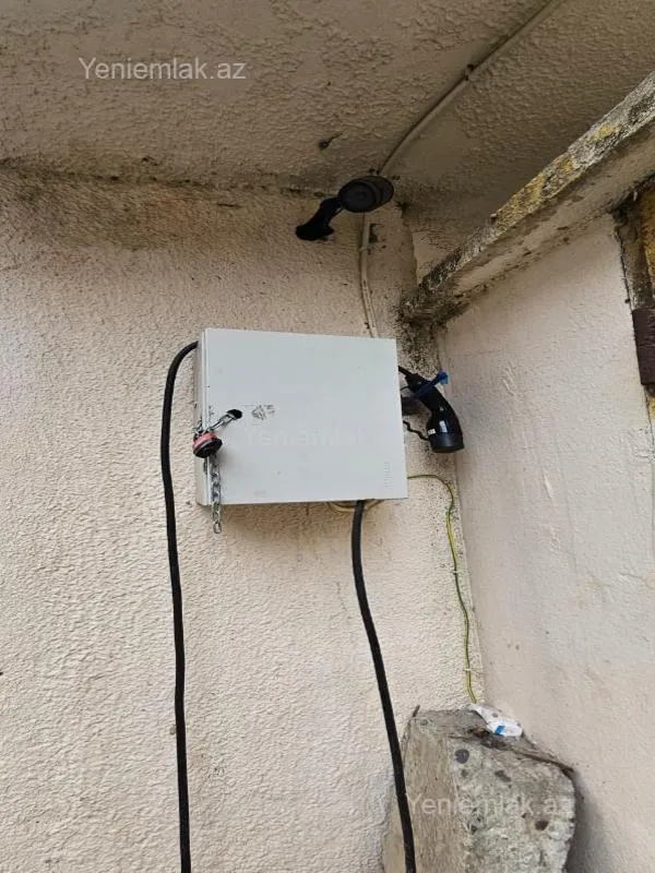 Satılır 3 otaqlı köhnə tikili 90 m²