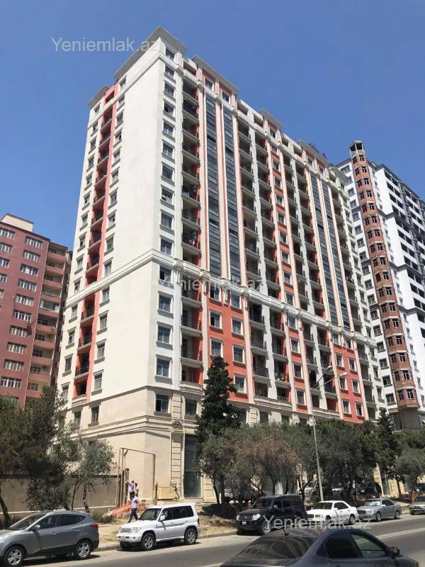 Satılır 3 otaqlı yeni tikili 105 m²