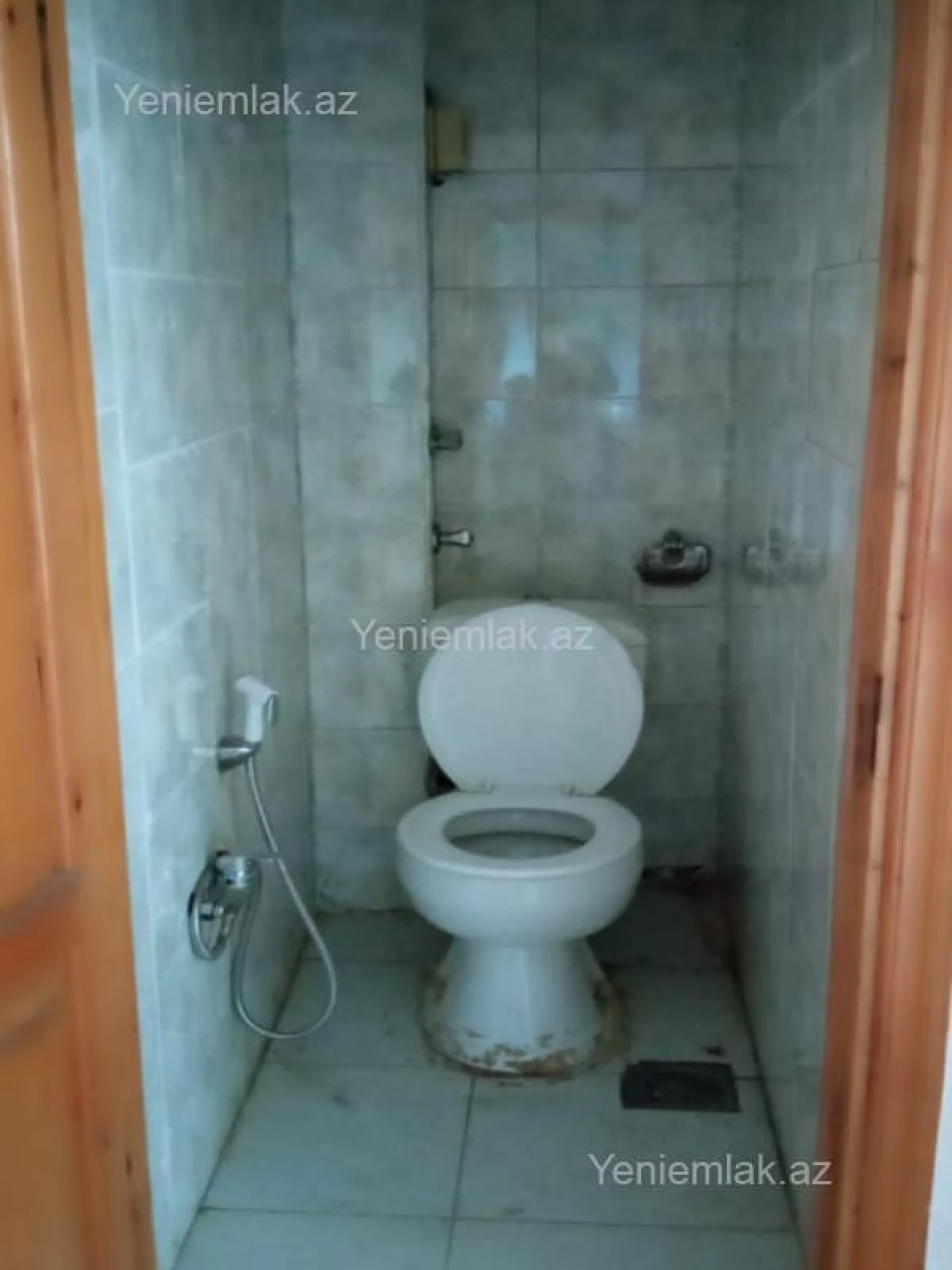 Satılır 4 otaqlı köhnə tikili 100 m²