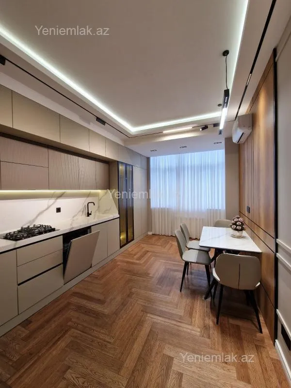 Satılır 3 otaqlı yeni tikili 112 m²