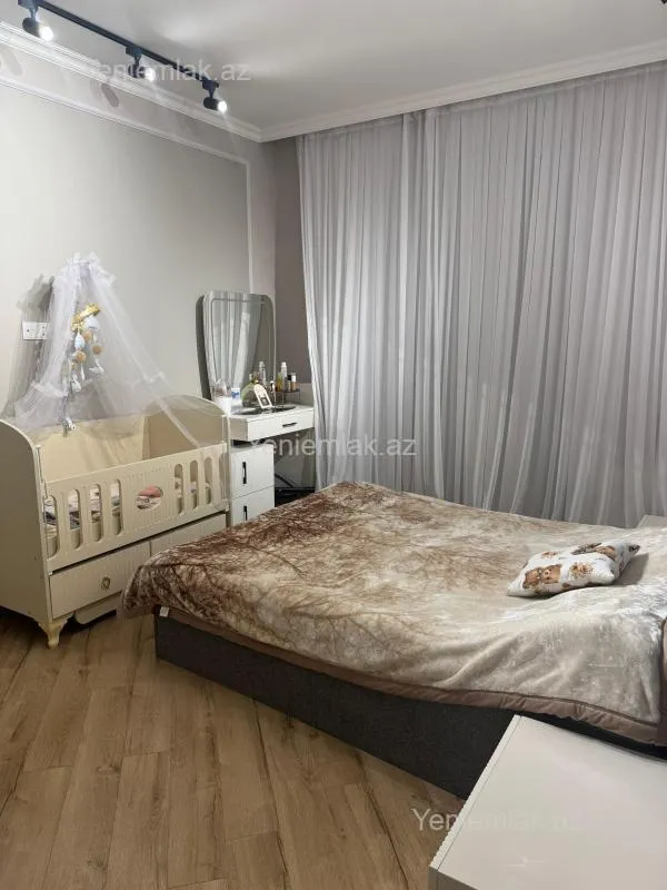 Satılır 2 otaqlı yeni tikili 82 m²