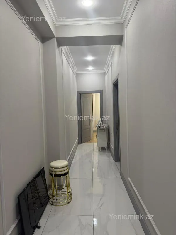 Satılır 2 otaqlı yeni tikili 82 m²