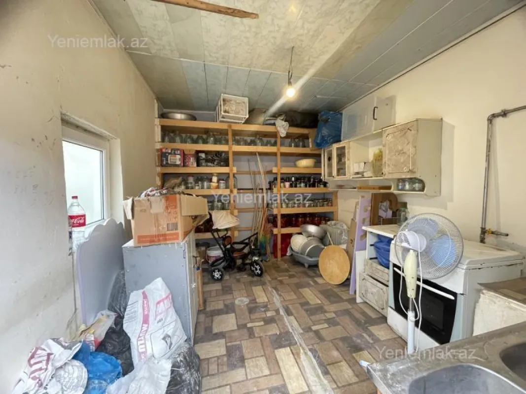 Satılır 5 otaqlı həyət evi 280 m²