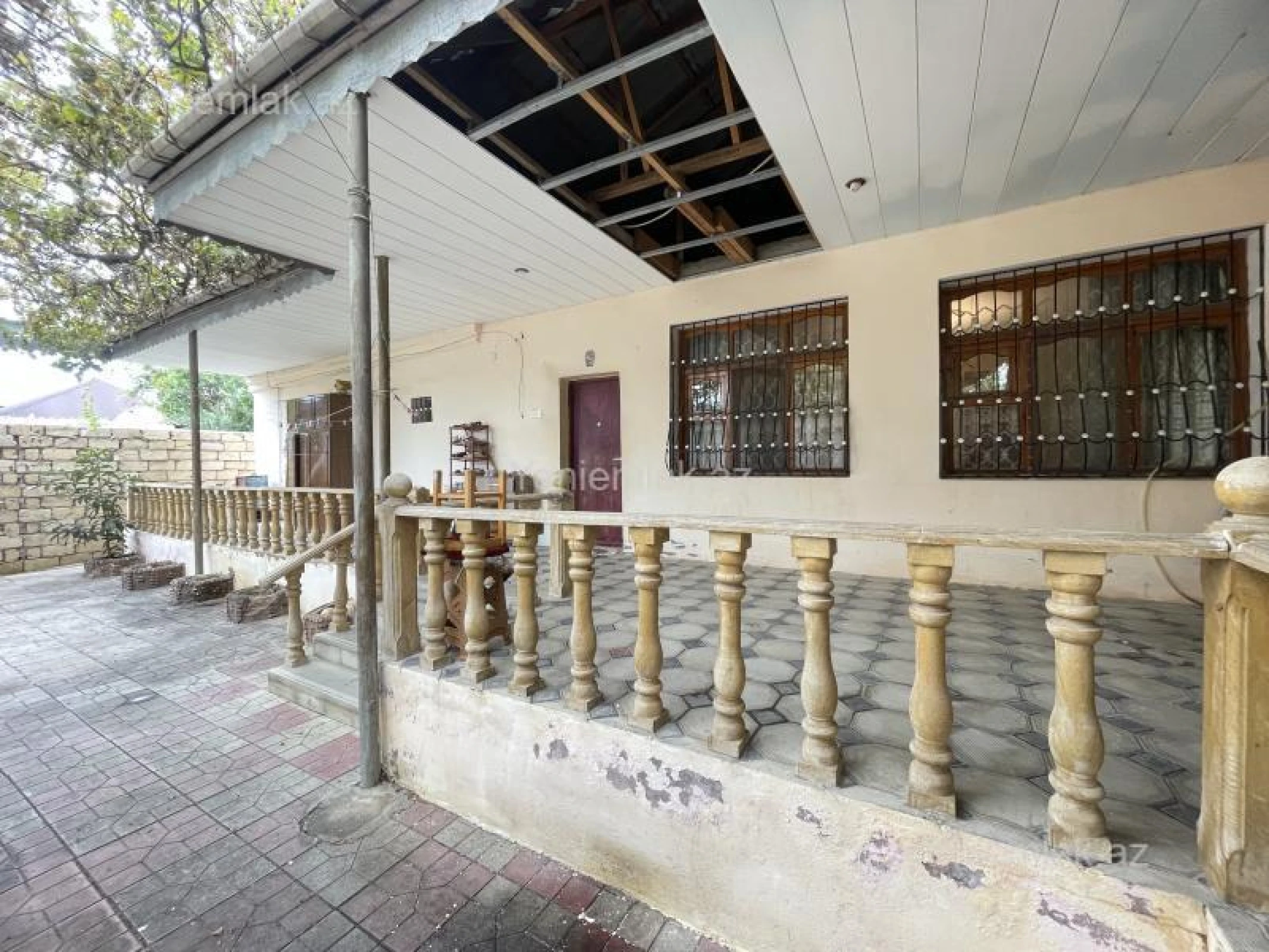 Satılır 5 otaqlı həyət evi 280 m²