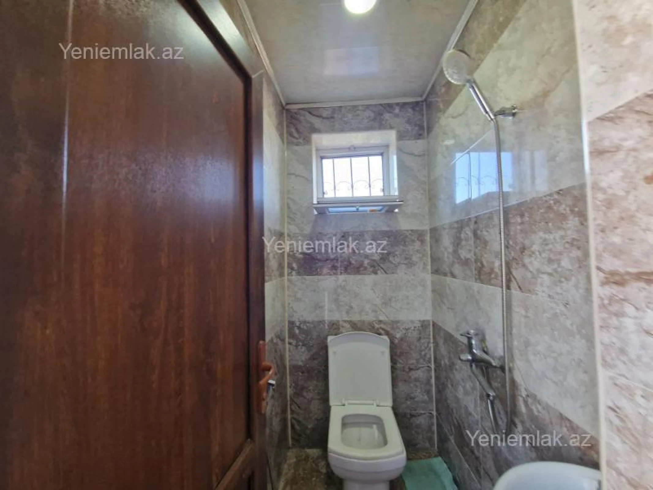 Satılır 5 otaqlı həyət evi 145 m²