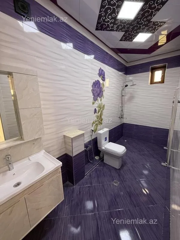 Satılır 5 otaqlı həyət evi 245 m²