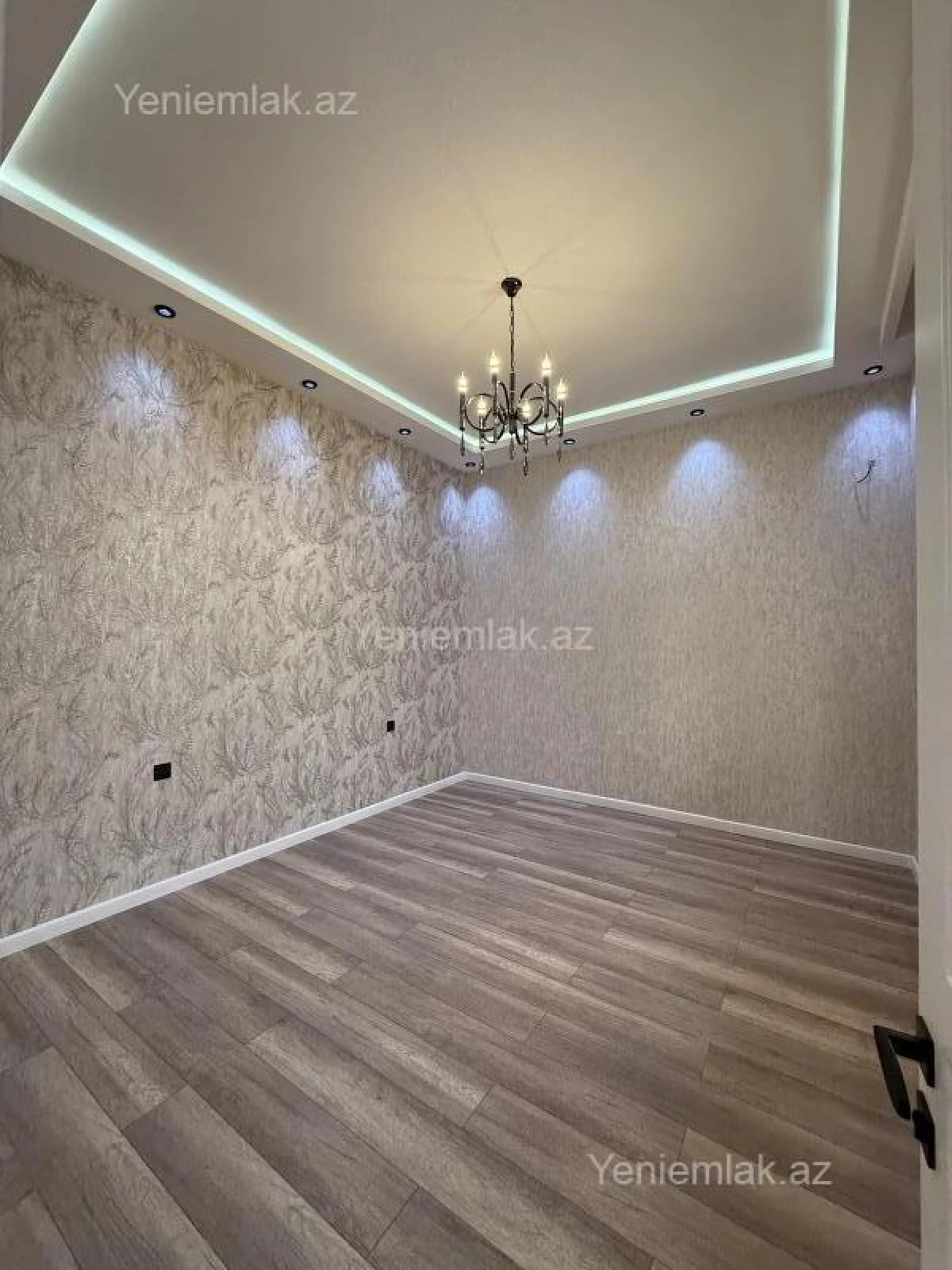 Satılır 5 otaqlı həyət evi 245 m²