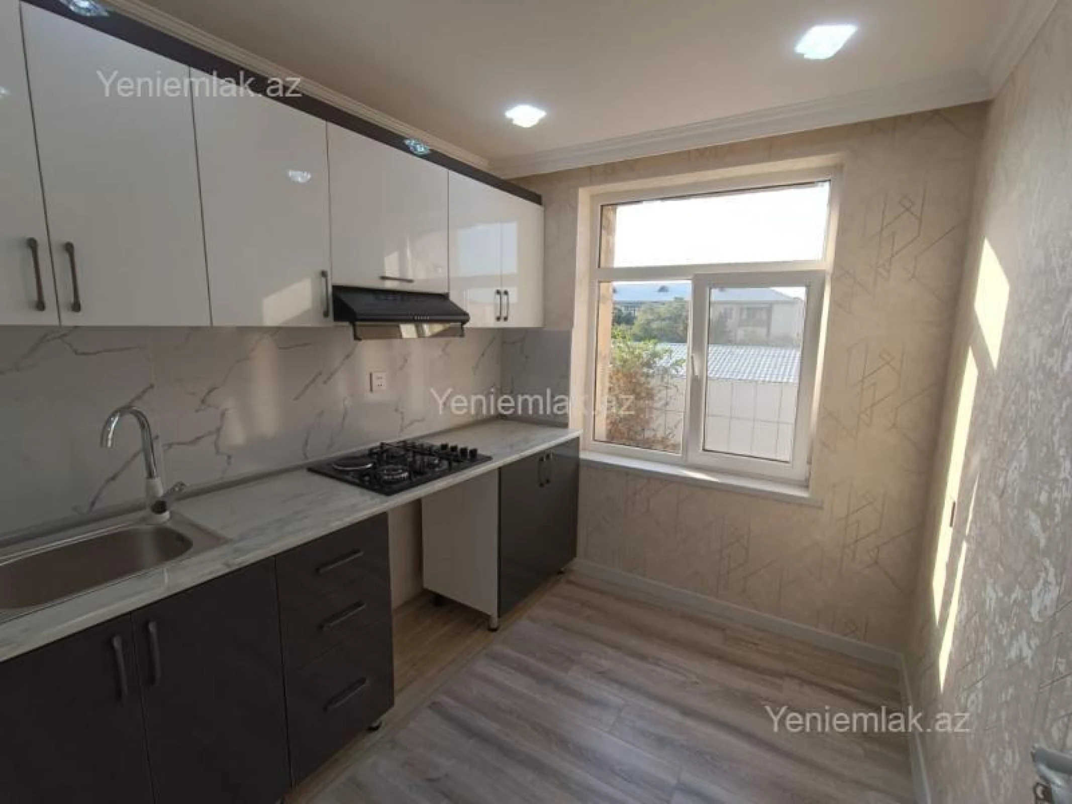 Satılır 3 otaqlı köhnə tikili 68 m²