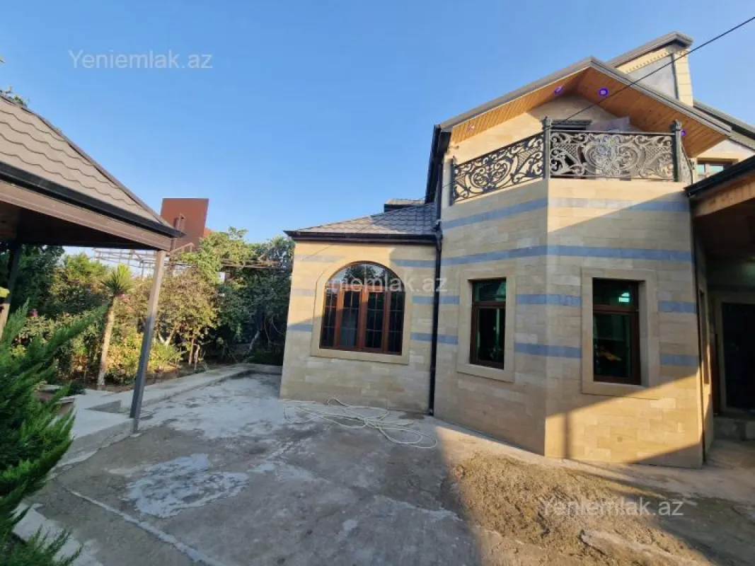 Satılır 5 otaqlı həyət evi 160 m²