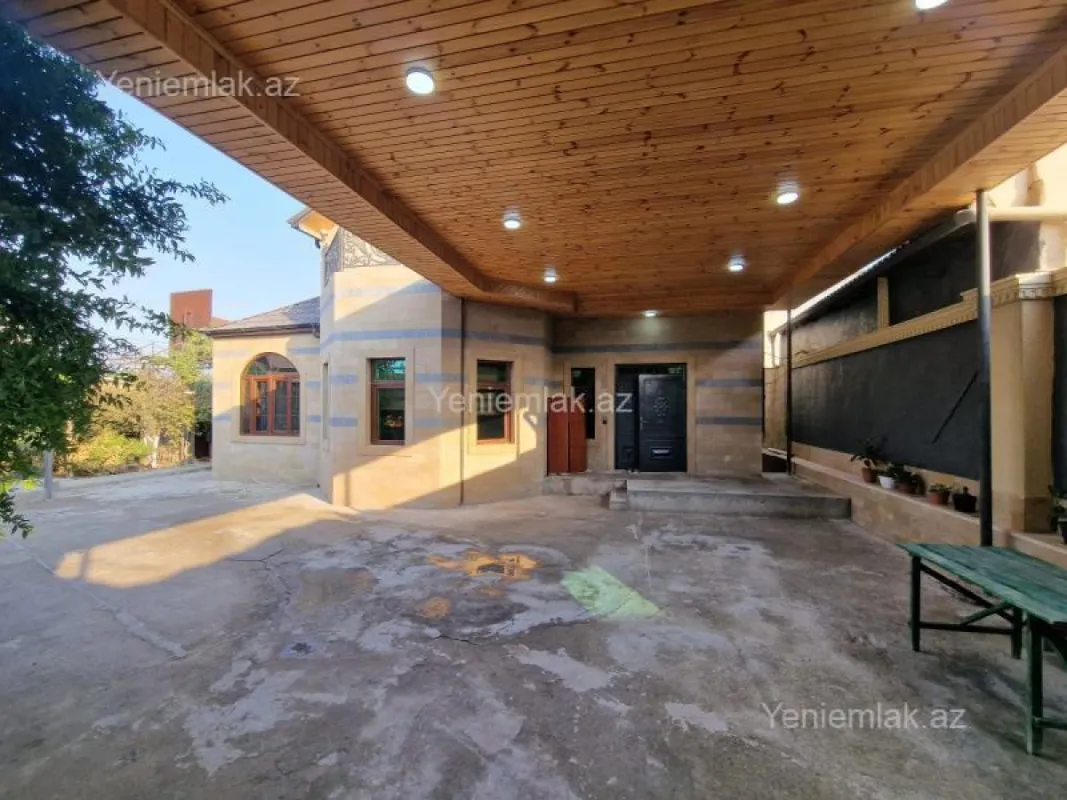 Satılır 5 otaqlı həyət evi 160 m²