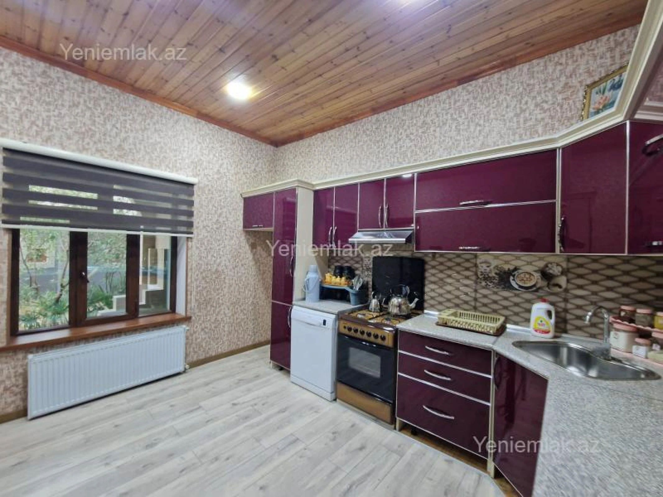 Satılır 5 otaqlı həyət evi 160 m²
