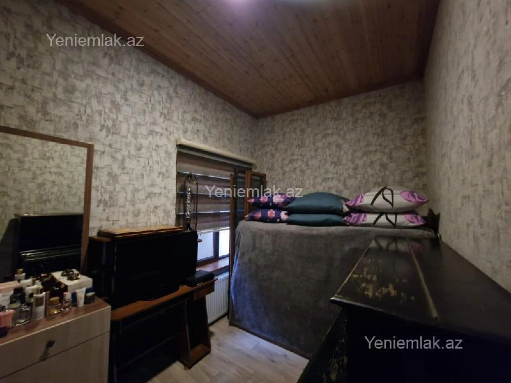 Satılır 5 otaqlı həyət evi 160 m²