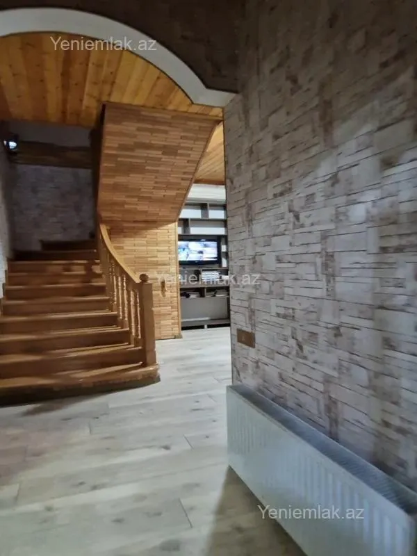 Satılır 5 otaqlı həyət evi 160 m²