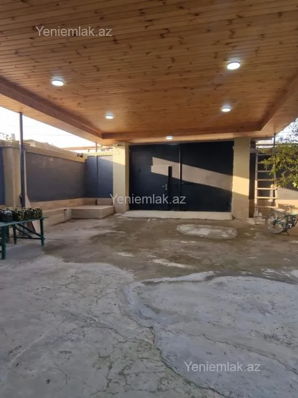 Satılır 5 otaqlı həyət evi 160 m²