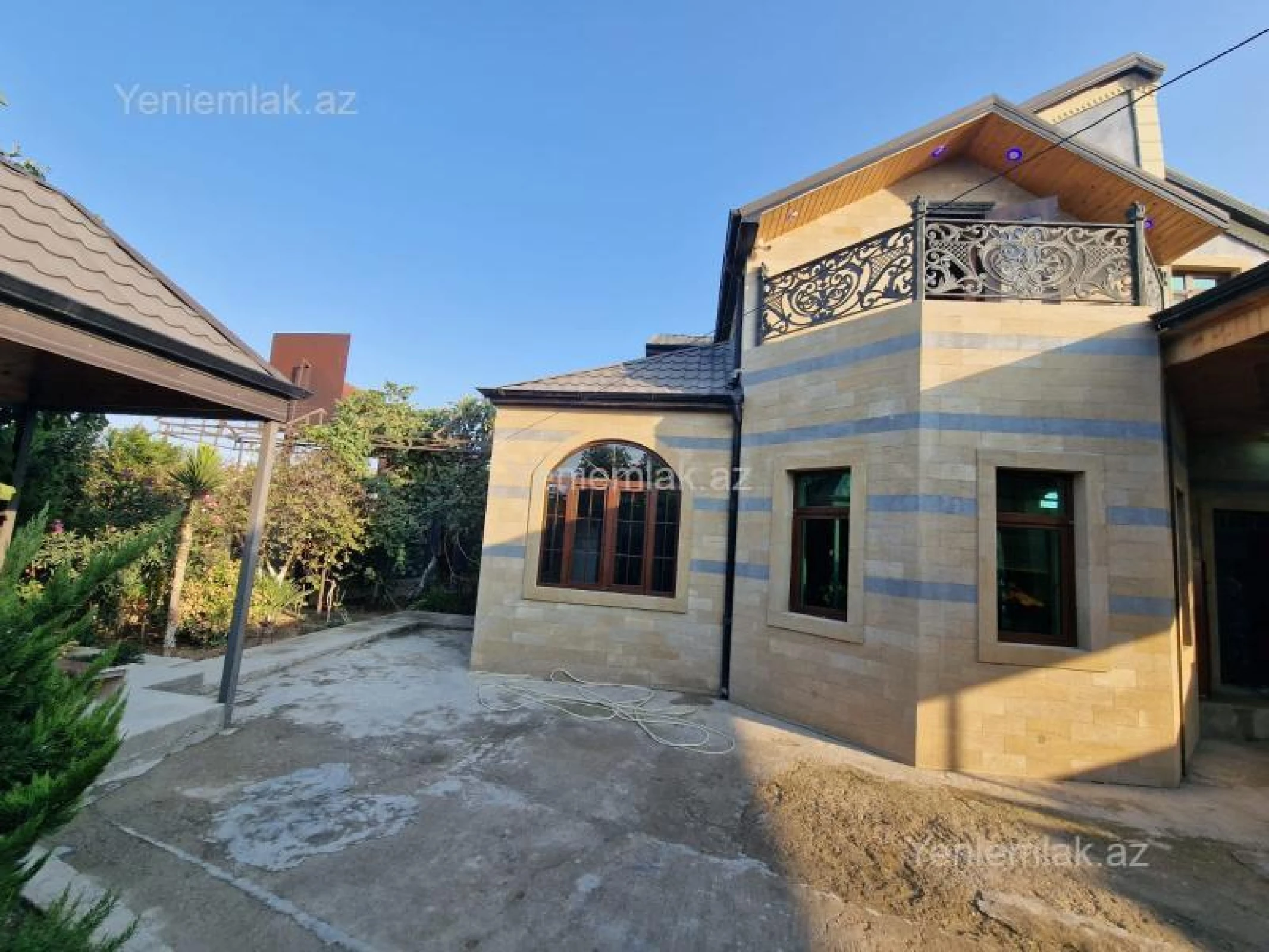 Satılır 5 otaqlı həyət evi 160 m²