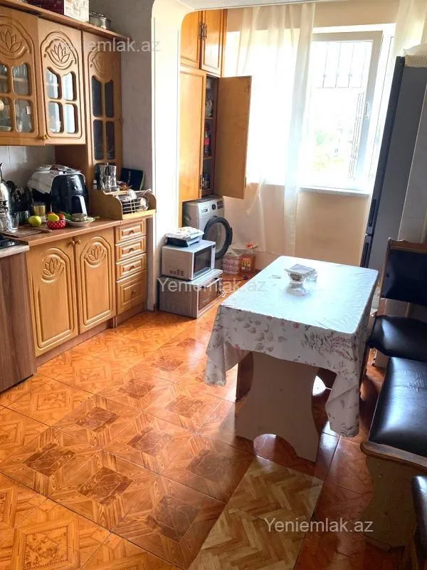 Satılır 3 otaqlı yeni tikili 90 m²