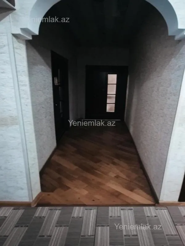 Satılır 5 otaqlı köhnə tikili 120 m²