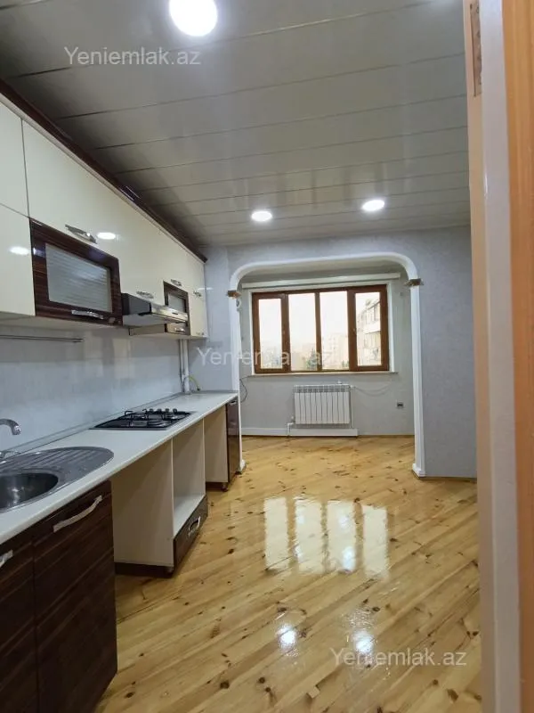 Satılır 3 otaqlı köhnə tikili 84 m²