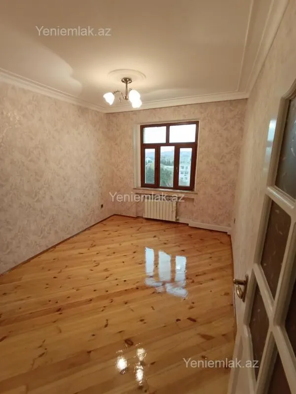 Satılır 3 otaqlı köhnə tikili 84 m²