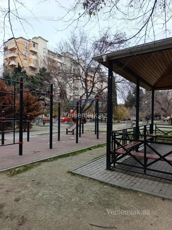 Satılır 3 otaqlı köhnə tikili 84 m²