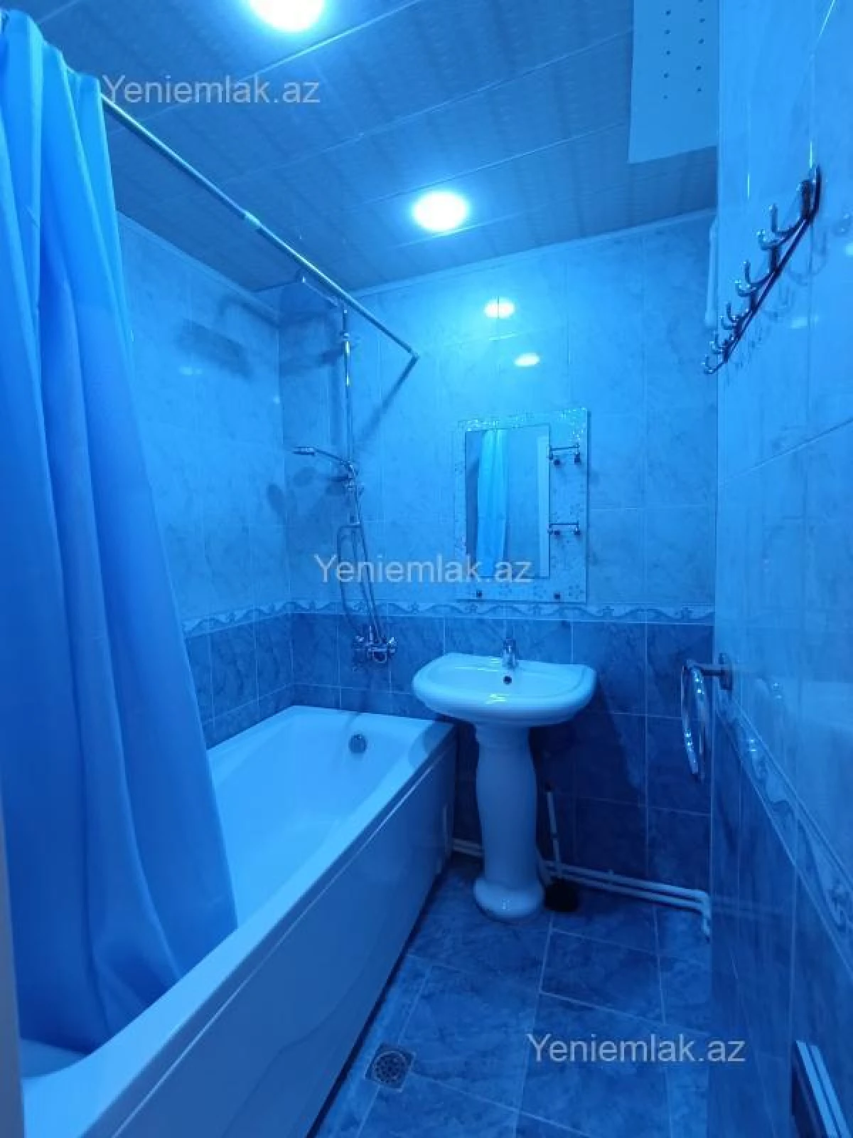 Satılır 3 otaqlı köhnə tikili 84 m²