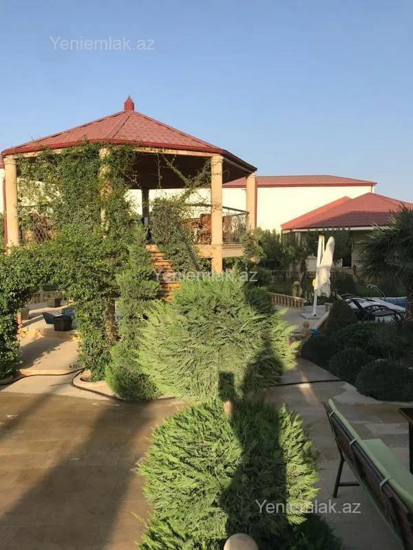 Satılır 5 otaqlı həyət evi 450 m²