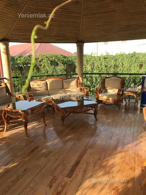 Satılır 5 otaqlı həyət evi 450 m²