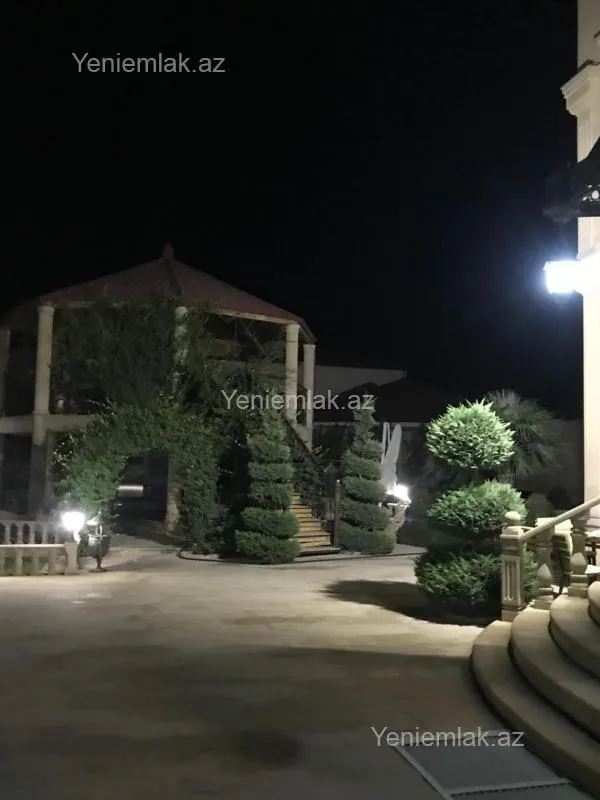 Satılır 5 otaqlı həyət evi 450 m²